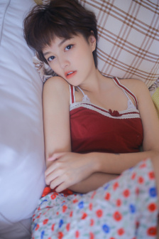 霹雳红唇